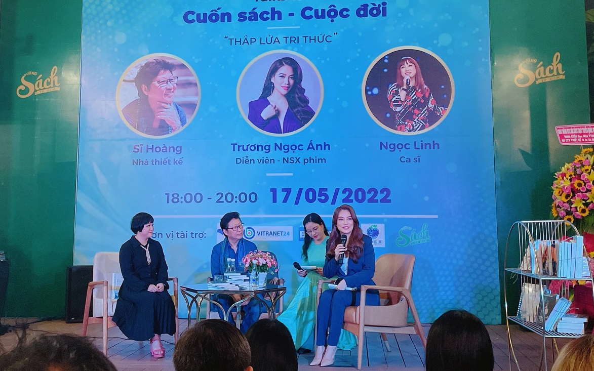 Tài trợ các chương trình "Thắp lửa tri thức" cùng các nghệ sỹ nổi tiếng